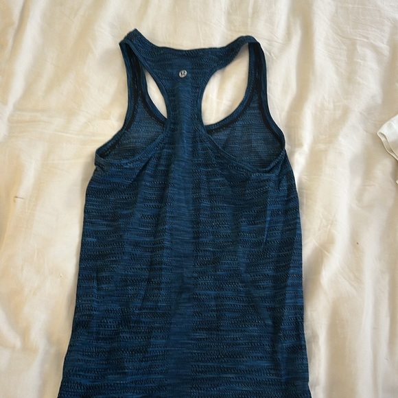lululemon Swiftly tank top size 2 - Picture 2 of 2
